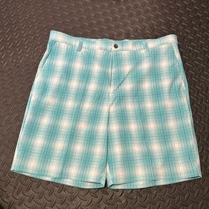 Chaps Golf Mens Golf Sports Teal White shorts Size 40 waist, 95% Polyester.